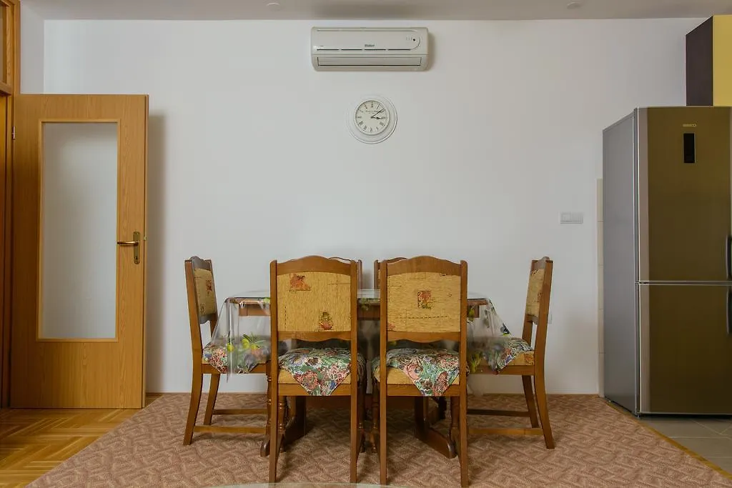 Apartment Meri